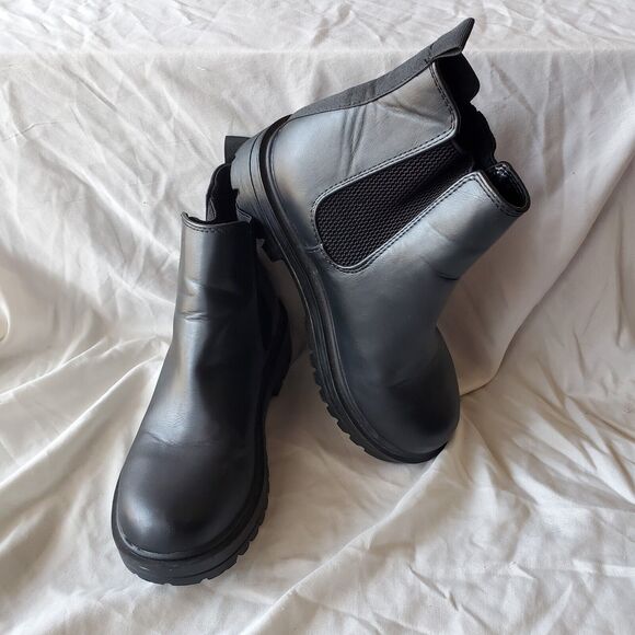 Soda Girls Leather Round Toe Chelsea High Top Platform Ankle Boots Size 5.5 Goth - Picture 12 of 12